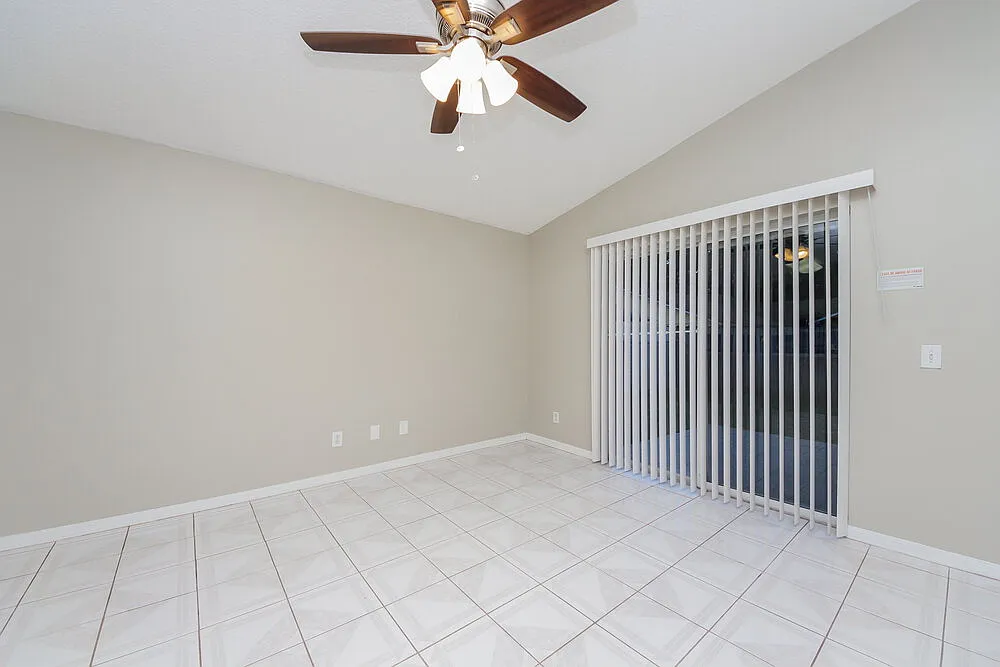 3 bed, 2.0 bath, 1473 sqft, $3,120 — Photo 3