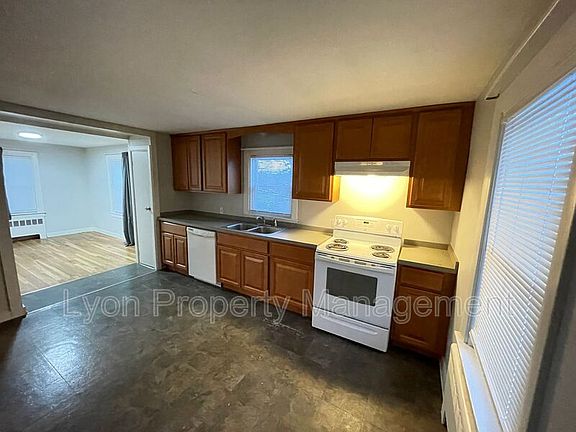 2nd image of 151 Highland Ave Unit 1