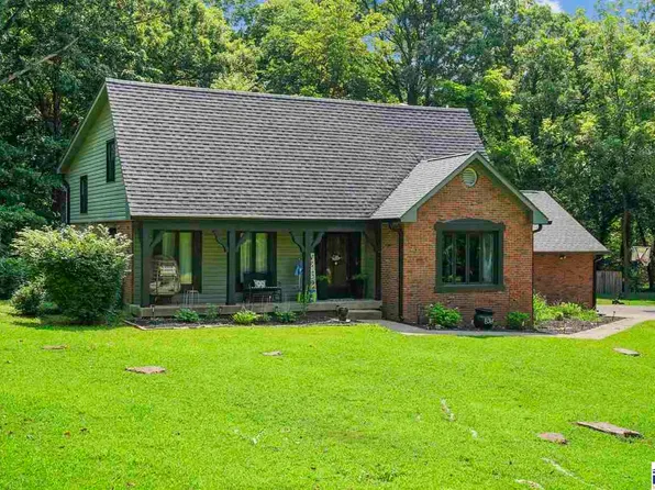 8369 N Crestwood Pl, West Terre Haute, IN 47885