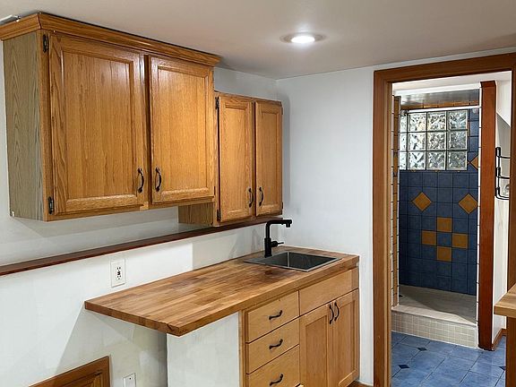 4th image of 542 NE 94th St #2
