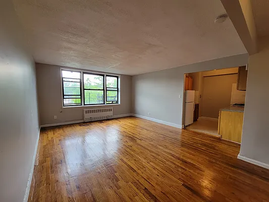 Rented by HFF Realty LLC | media 3