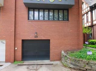 926 1/2 S Aiken Ave, Pittsburgh, PA