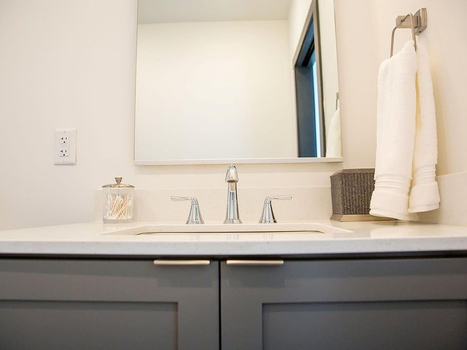 1st image of 1808 20th Ave S #2