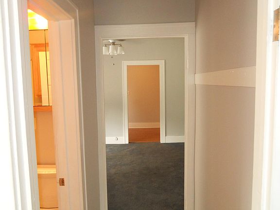 4th image of 716 Hague Ave