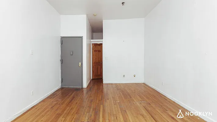 Rented by Nooklyn NYC LLC | media 8