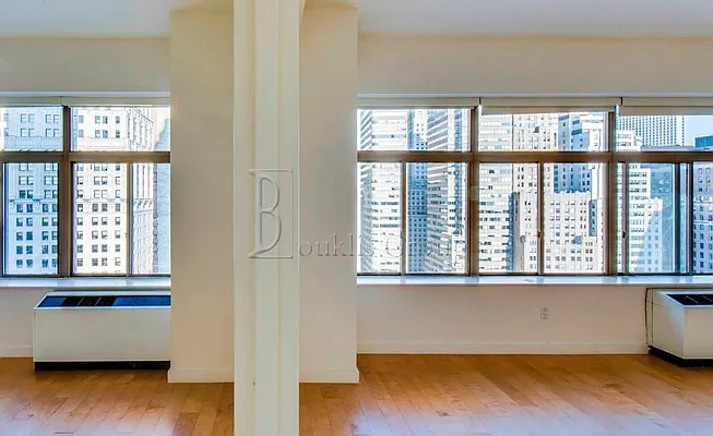 Rented by Bouklis Group | media 18