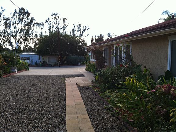 3rd image of 7098 Stanford Ave