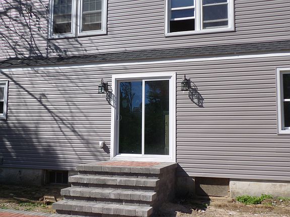 3rd image of 25 E Hamilton Ave