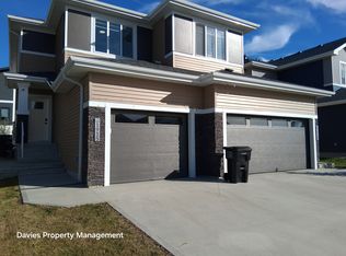 1915 164th St SW, Edmonton, AB T6W 5J8