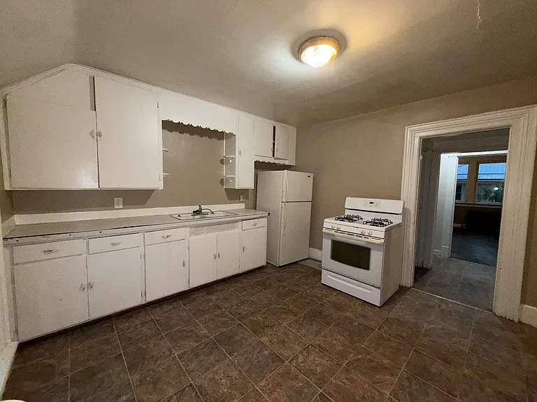 508 W Marion St #C — Photo 2