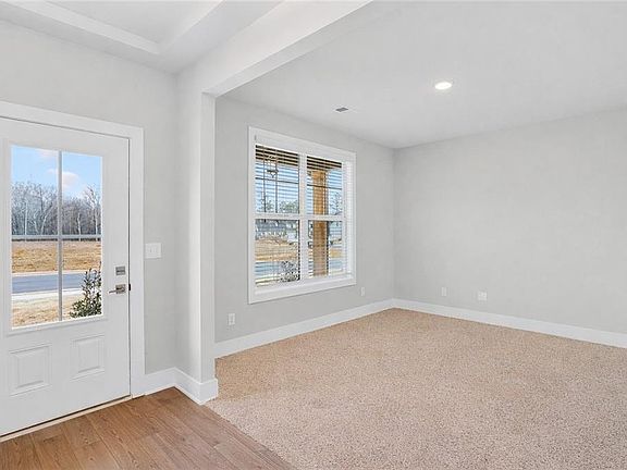 2nd image of 16 Glengarry Ct Lot 253