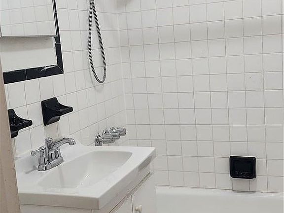 5th image of 767 Eastern Parkway E #1B