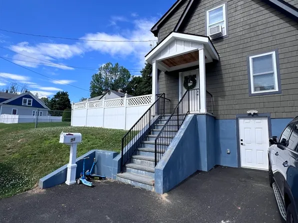 38 Rich St, Gardner, MA 01440