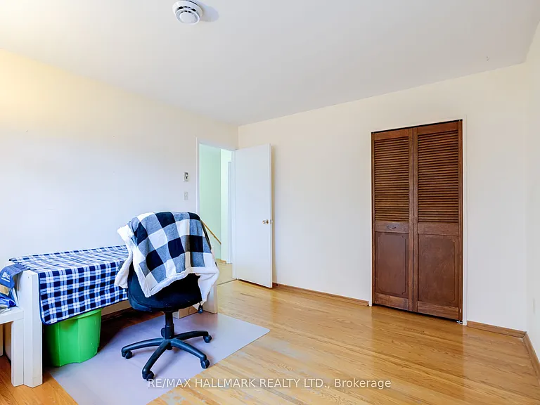 34 Harringay Cres — Photo 37