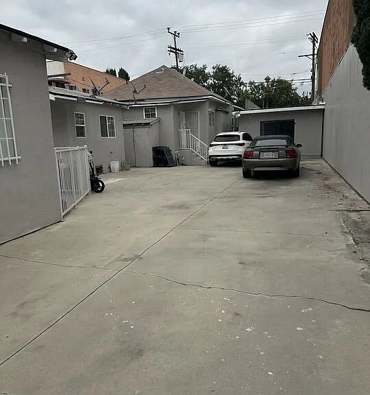 1116 N Ardmore Ave — Photo 14