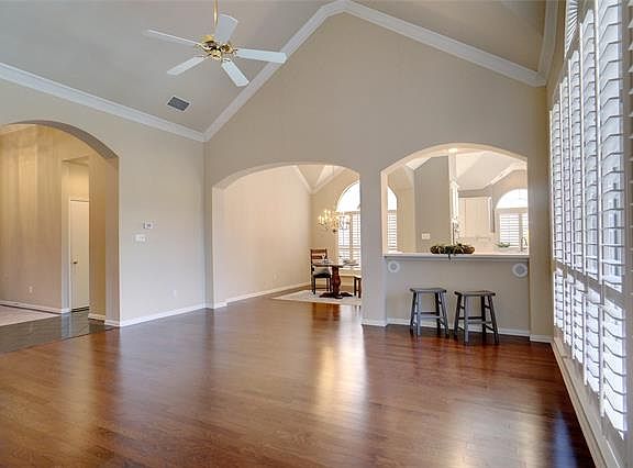 4th image of 2308 Clearwood Ln