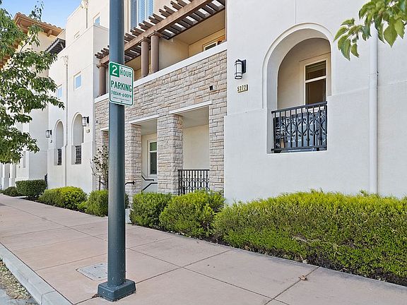 3rd image of 5372 Campus Dr