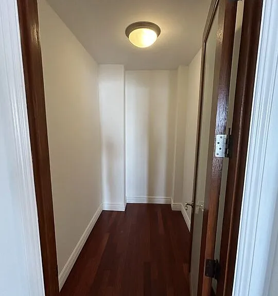 652 Mateo St #206 — Photo 6