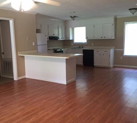 Living to Kitchen