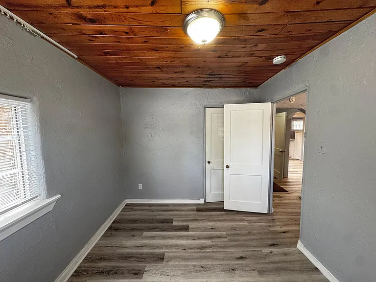 426 Headingly Ave NW #A — Photo 10