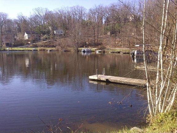 UPPER GREENWOOD LAKE