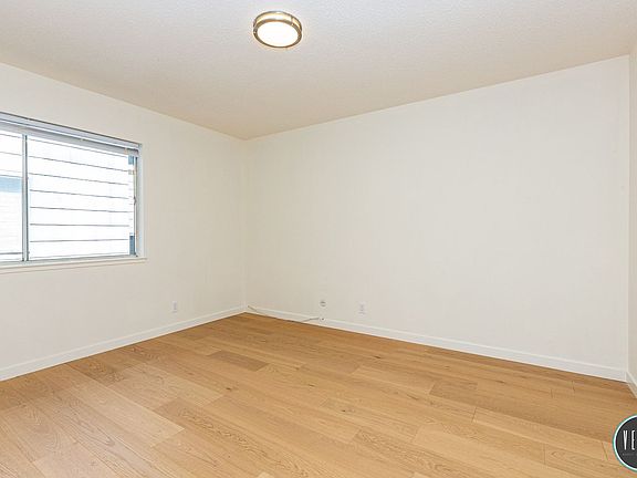 4th image of 2025 Pine St APT 7