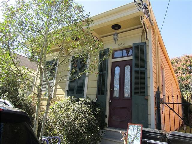 1st image of 828 Poland Ave