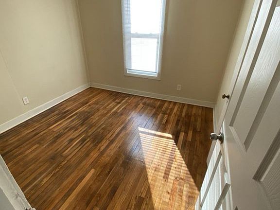 4th image of 5105 Robin Grey Ln