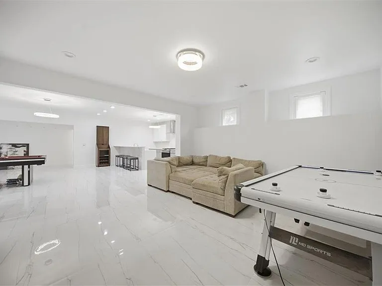 5869 Chickasaw Ln — Photo 29