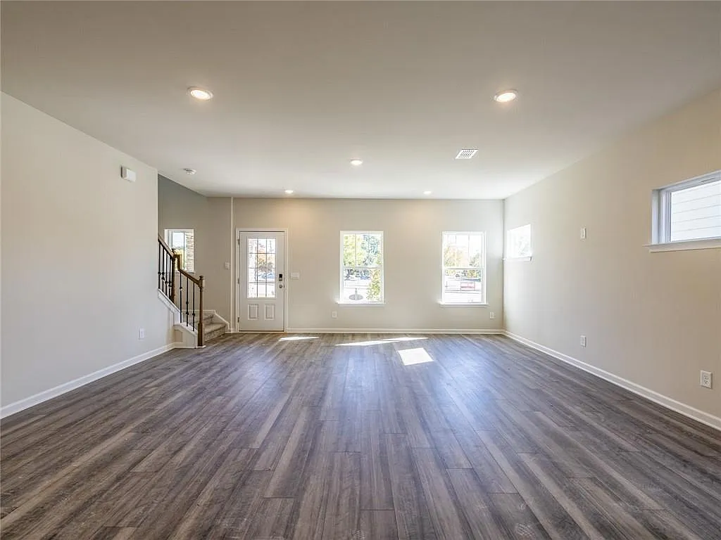 4374 Treadle Rd — Photo 3