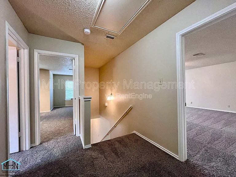 8143 Chestnut Manor Dr — Photo 17