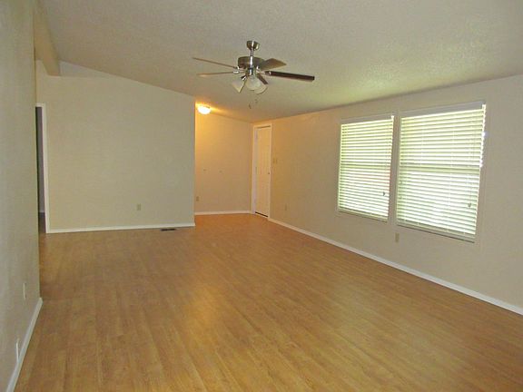 5th image of 11386 E Avenue 9e