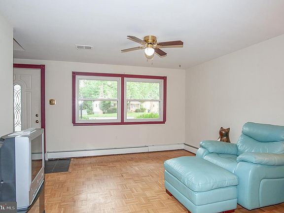 4th image of 3802 Corona Ln