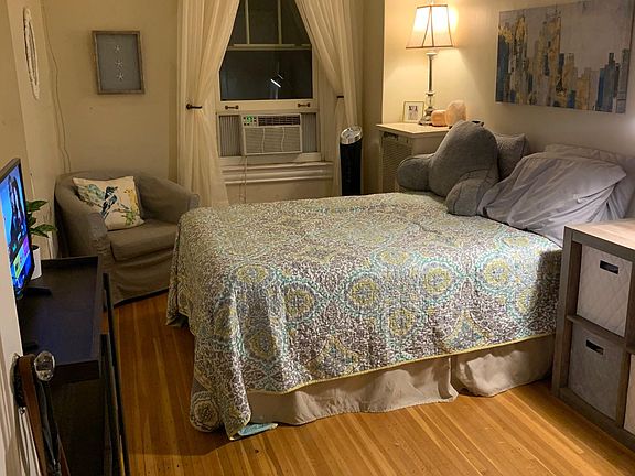 2nd image of 2140 Bonnycastle Ave APT 4H