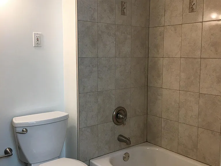 8147 Inverness Ridge Rd — Photo 7