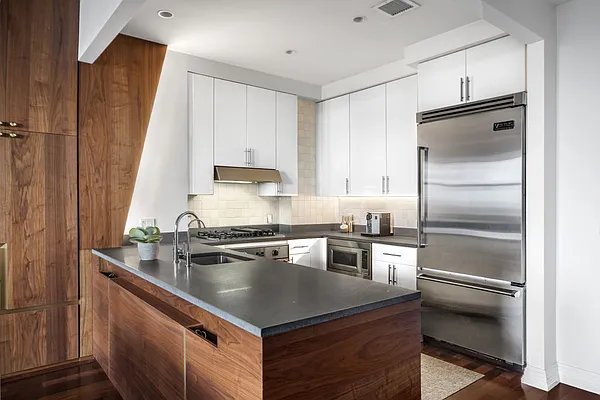 Sold by Stribling | media 4