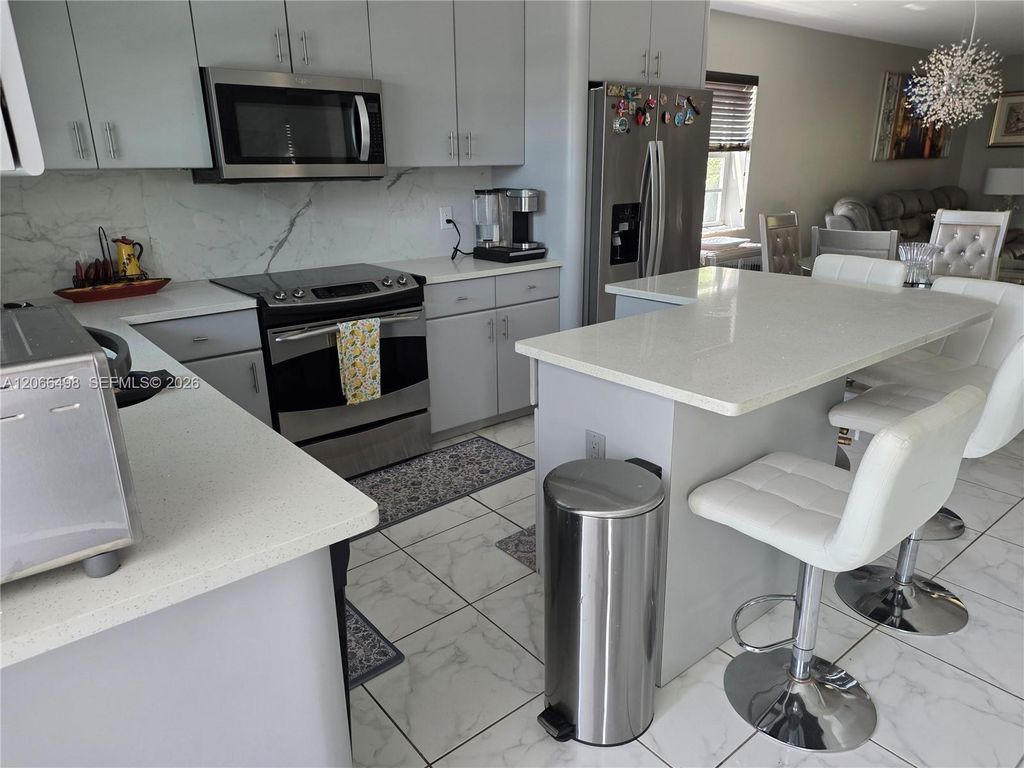 509 Hibiscus Ave APT 7, photo 8