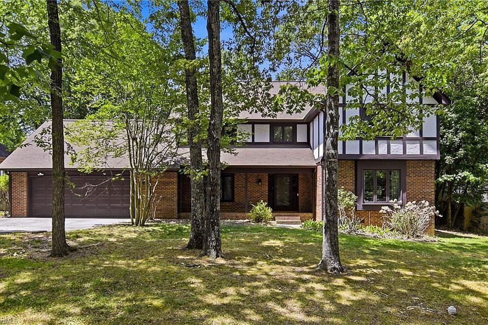 1st image of 4103 Oak Hollow Dr
