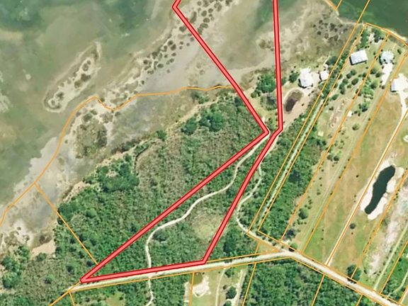 5th image of 16 Creekview Dr