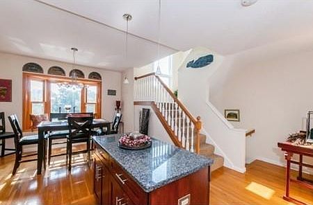 2nd image of 41 Whaler Ln