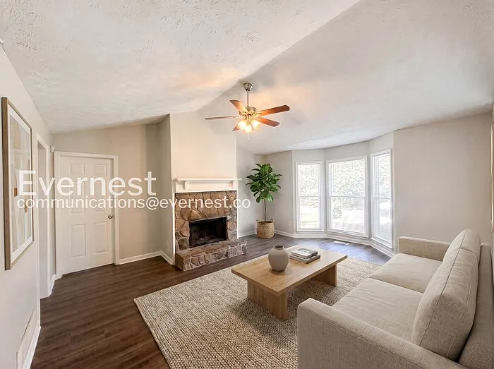 313 Silverthorne Cir — Photo 3