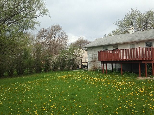 2nd image of 301 Meyer Ct