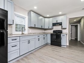 681 4th Ave, Troy, NY