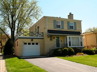 2050 Hagen Ln, Flossmoor, IL 60422