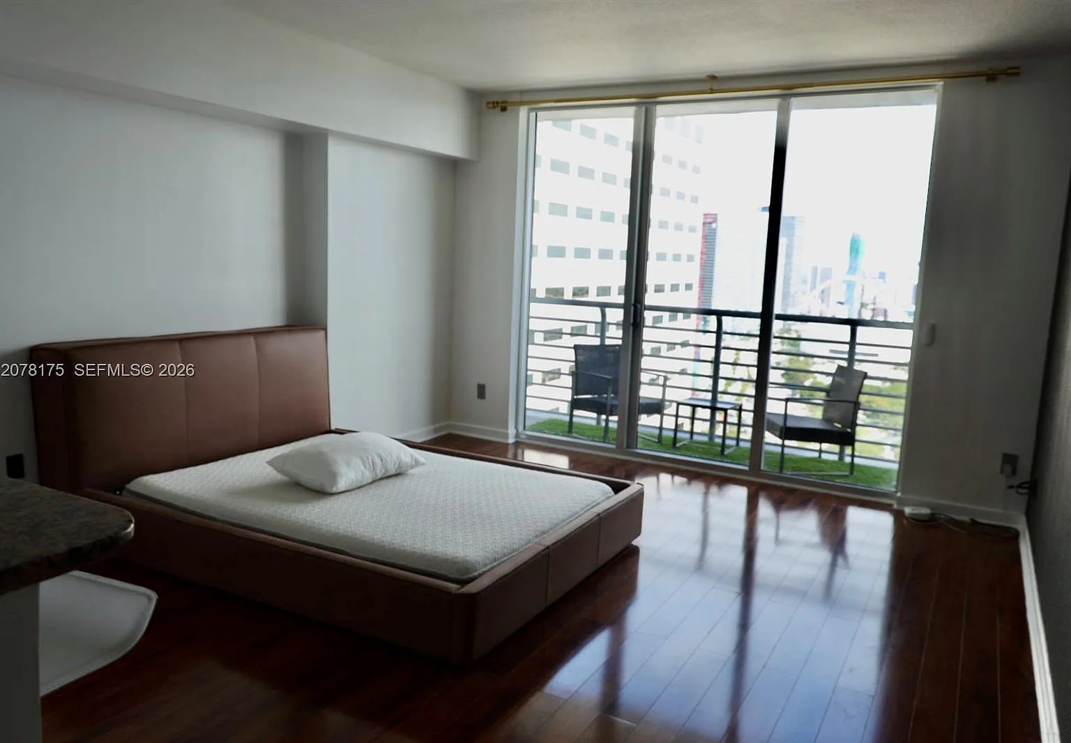 One Miami West Condo — Photo 2