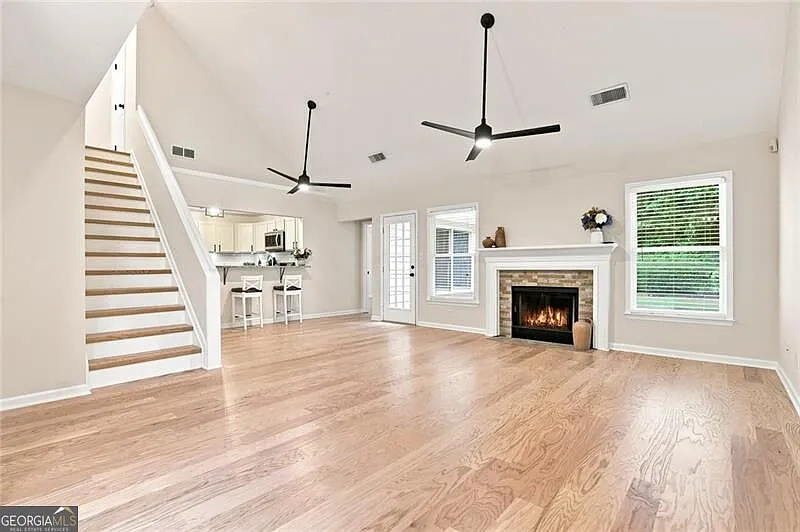 3 bed, 2.5 bath, $3,000 — Photo 4