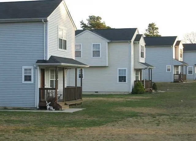 Manchester Village Apartments — Photo 2