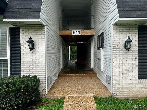 2nd image of 511 Monroe St APT 3