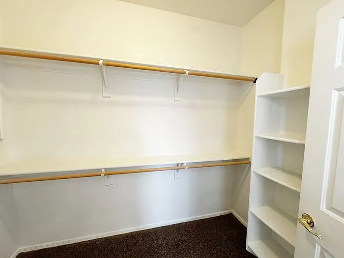2421 W Ellis St — Photo 45