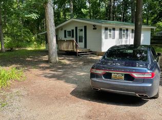 6536 Riverdale Rd, Whitmore Lake, MI 48189